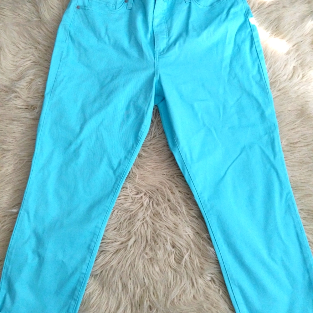 Cropped pants